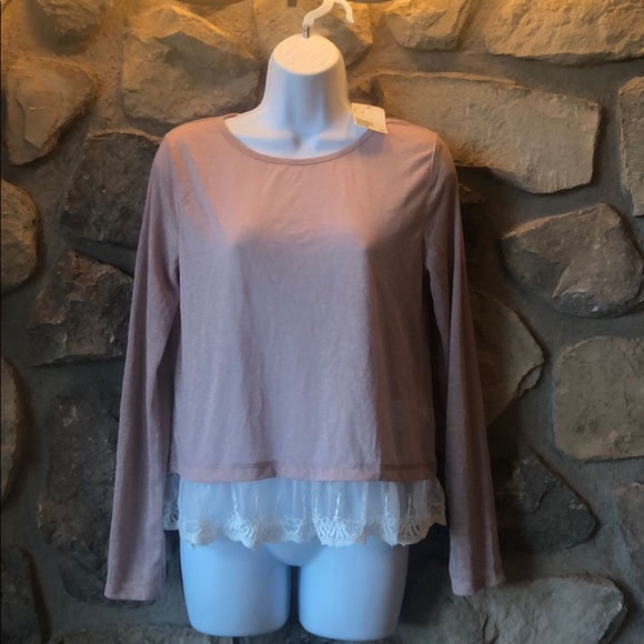 H&M Tops - New H&M long sleeve pink lace top